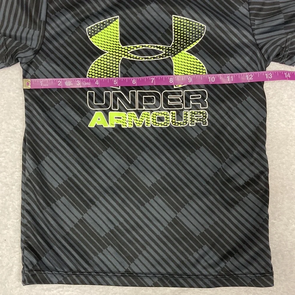 Underarmour heatgear logo black grey short sleeve t-shirt tee size 6